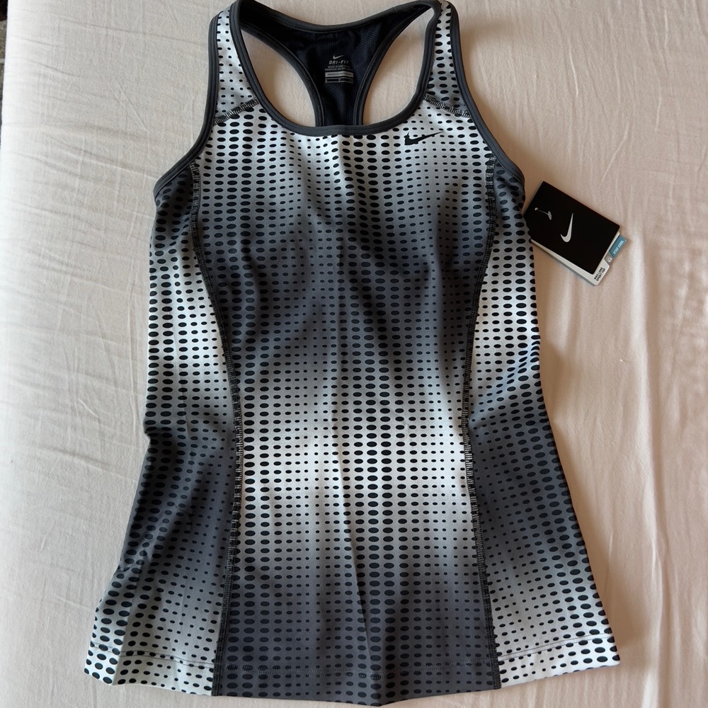 NWT nike racerback black and white